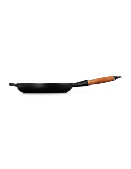 Poêle Signature En Fonte Emaillée Avec Manche En Bois 26cm Noir Satin Poêle Signature En Fonte Emaillée Avec Manche En Bois 26cm Noir Satin