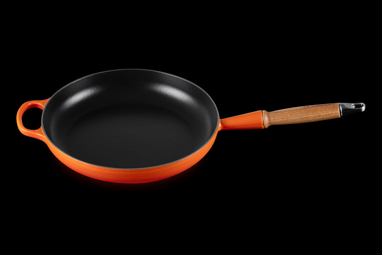 Poêle Signature En Fonte Emaillée Avec Manche En Bois 28cm Volcanique