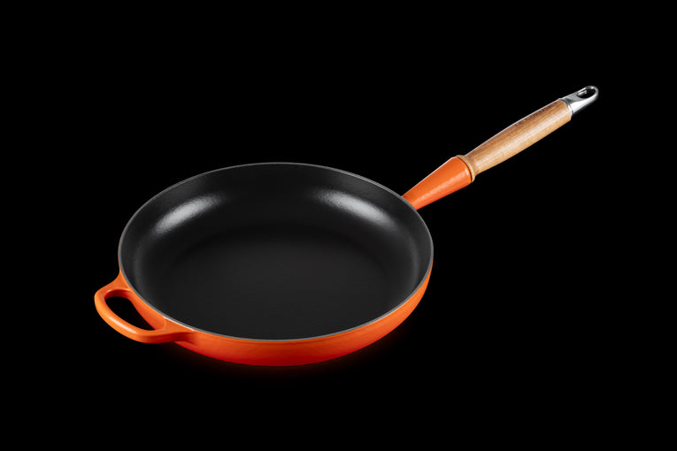 Poêle Signature En Fonte Emaillée Avec Manche En Bois 28cm Volcanique