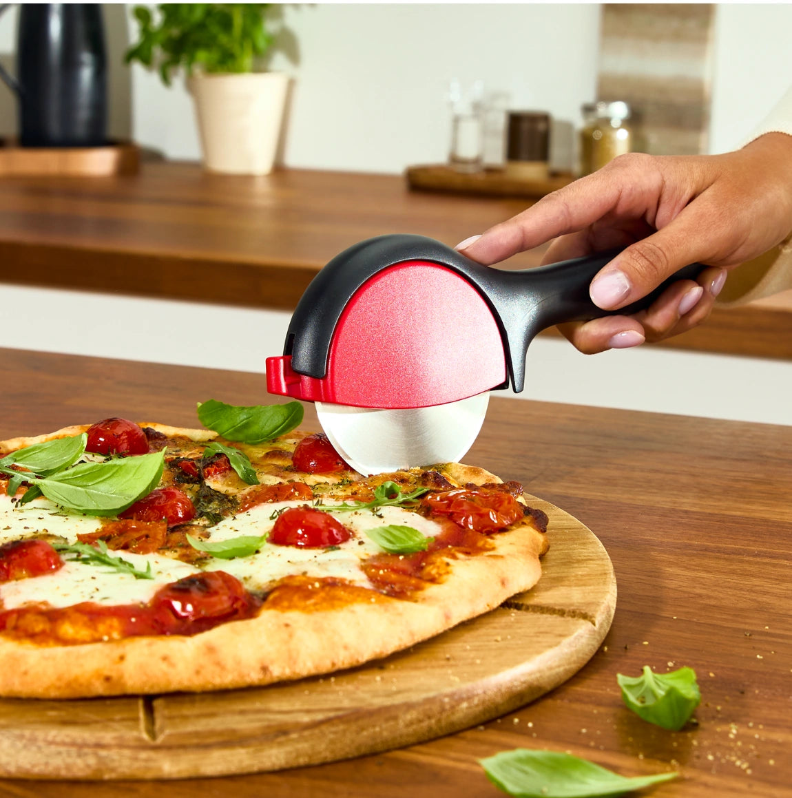 Découpe-Pizza Ingenio+ Inox + Étui de Protection