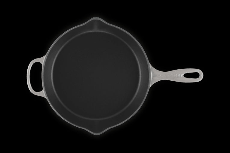 Sauteuse Adhérente Avec Becs Verseurs Les Forgées 26cm Gris Clair